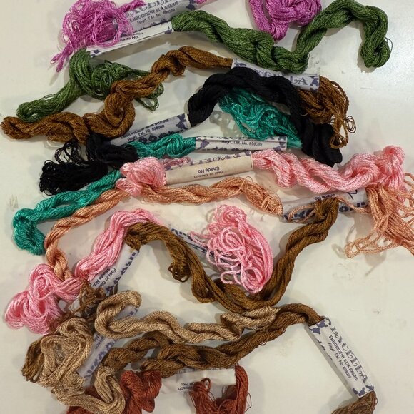Embroidery Threads - cotton/metallic/silk/wool - Picture 9 of 9